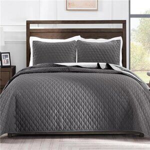 Ultrasonic Reversible Full Queen Quilt Bedding Set with Pillow